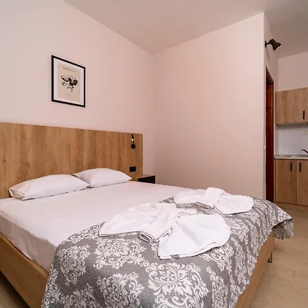 Georgia's * Tsilivi (Zakynthos)