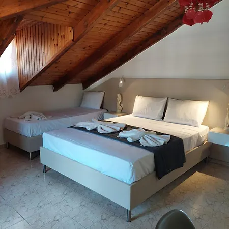 乔治亚公寓 公寓 蒂锡利维